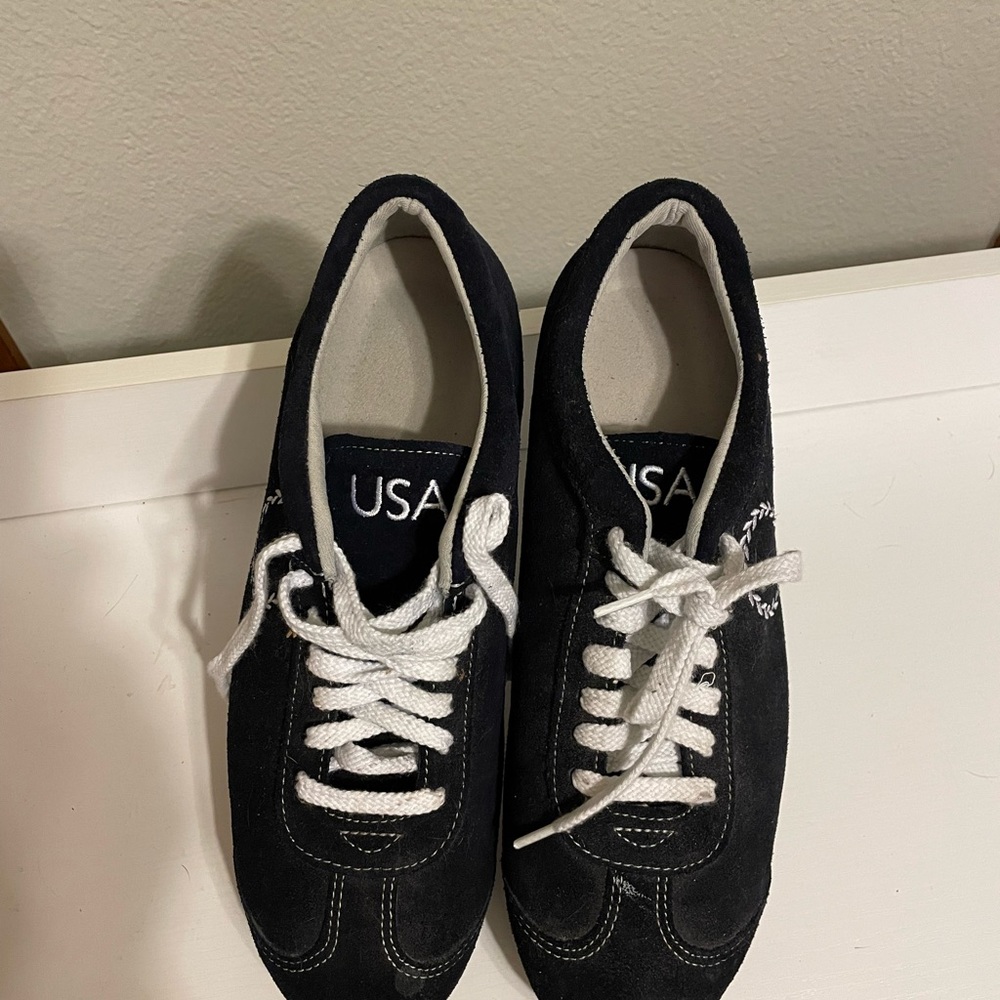 Mens casual navy blue sneakers suede size 9